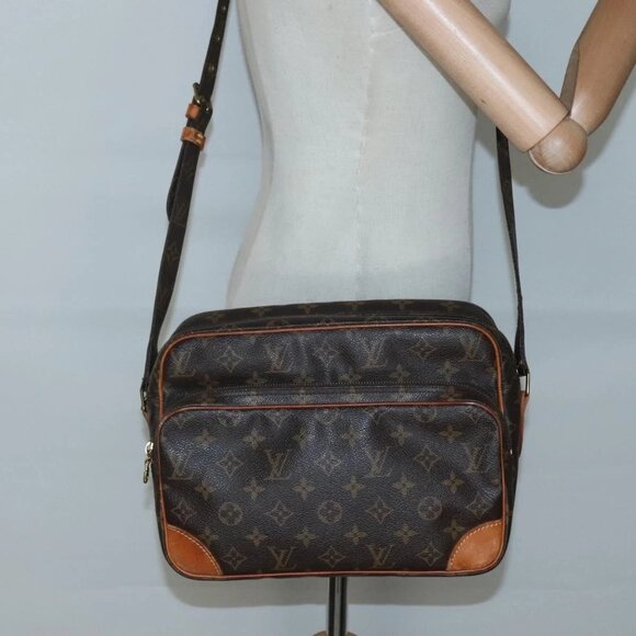 Share LOUIS VUITTON Monogram Nile Shoulder Bag M45244 LV Auth ep9778 - Picture 14 of 16